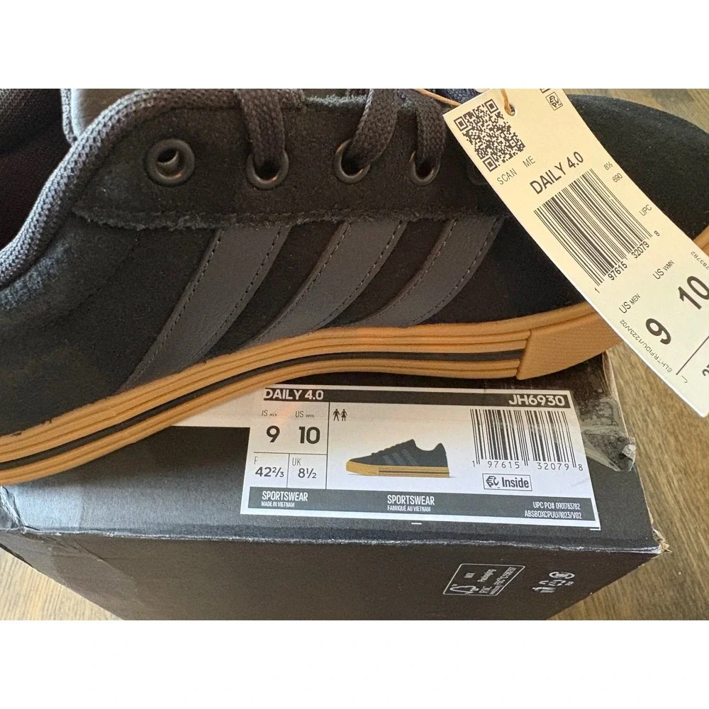 Adidas Daily 4.0 Mens 9 Womens 10 Core Black Carbon Gum JH6930 Sneakers